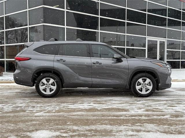 used 2021 Toyota Highlander car, priced at $27,948