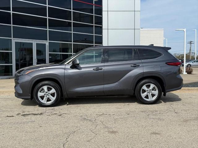 used 2022 Toyota Highlander car, priced at $32,000