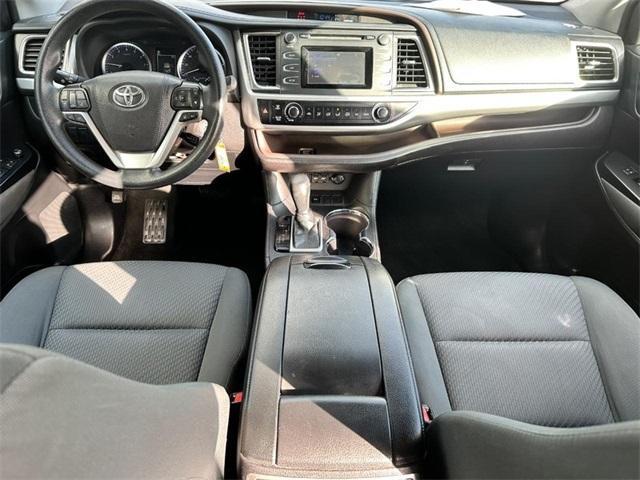 used 2019 Toyota Highlander car, priced at $23,700