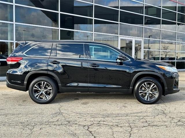 used 2019 Toyota Highlander car, priced at $23,700