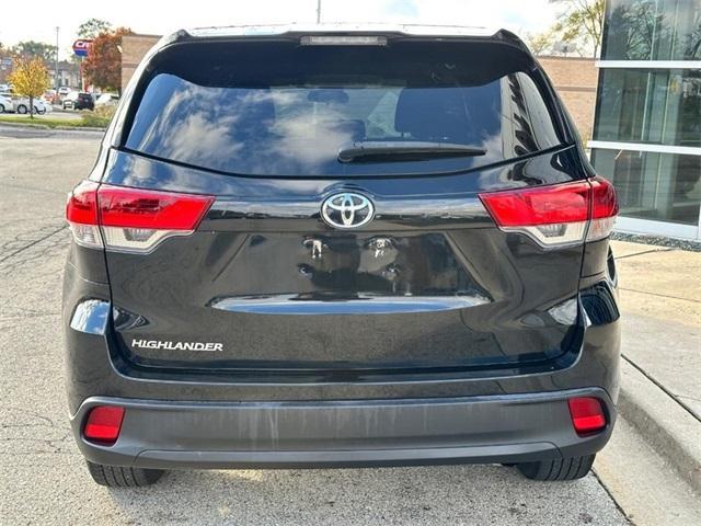 used 2019 Toyota Highlander car, priced at $23,700