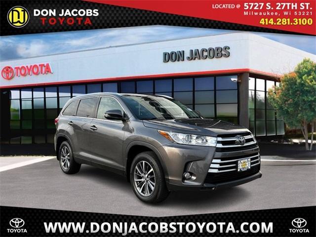 used 2019 Toyota Highlander car, priced at $31,500