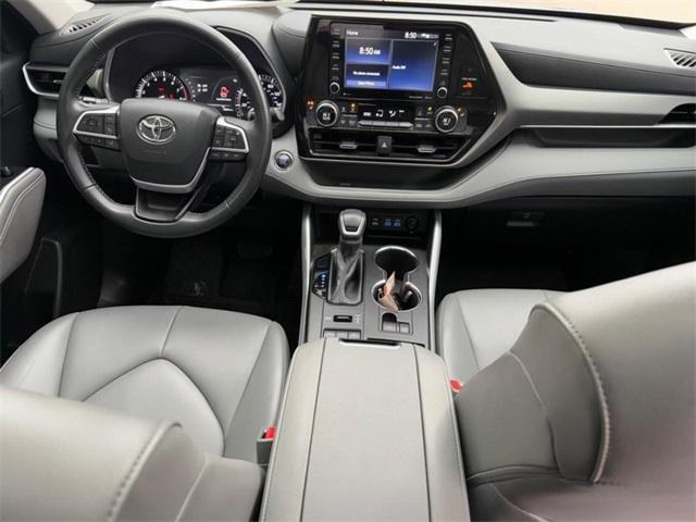 used 2022 Toyota Highlander car, priced at $36,643