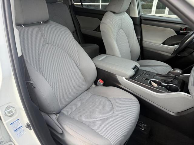 used 2021 Toyota Highlander car, priced at $30,500