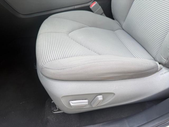 used 2021 Toyota Highlander car, priced at $30,500