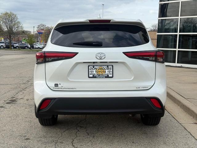used 2021 Toyota Highlander car, priced at $30,500