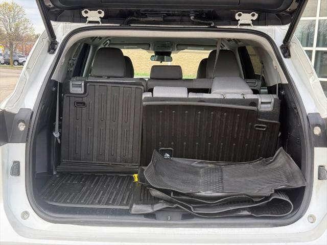 used 2021 Toyota Highlander car, priced at $30,500