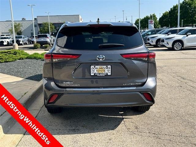 used 2022 Toyota Highlander car, priced at $33,980