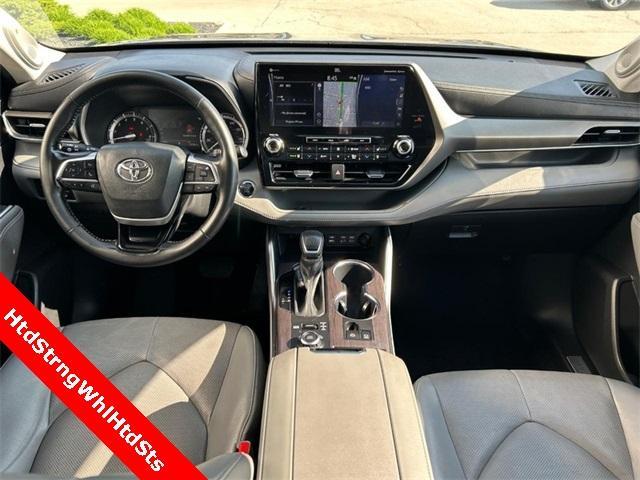 used 2022 Toyota Highlander car, priced at $33,980