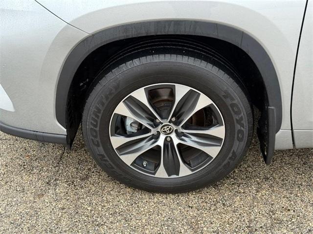 used 2023 Toyota Highlander car, priced at $43,980
