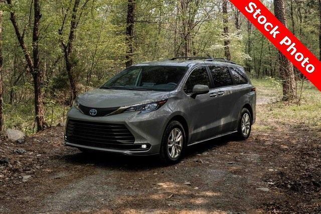 used 2023 Toyota Sienna car