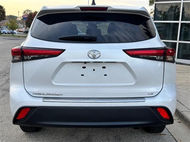 used 2022 Toyota Highlander car, priced at $29,780