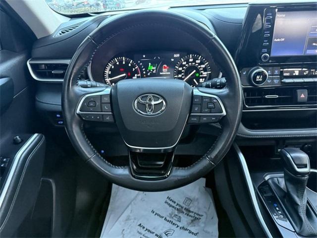 used 2021 Toyota Highlander car, priced at $30,309