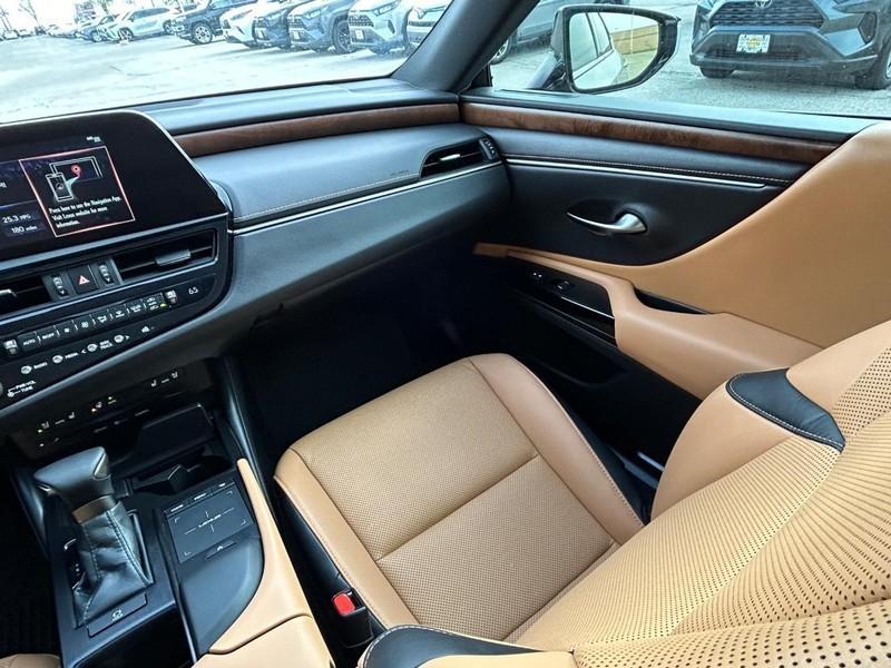 used 2022 Lexus ES 350 car, priced at $39,450