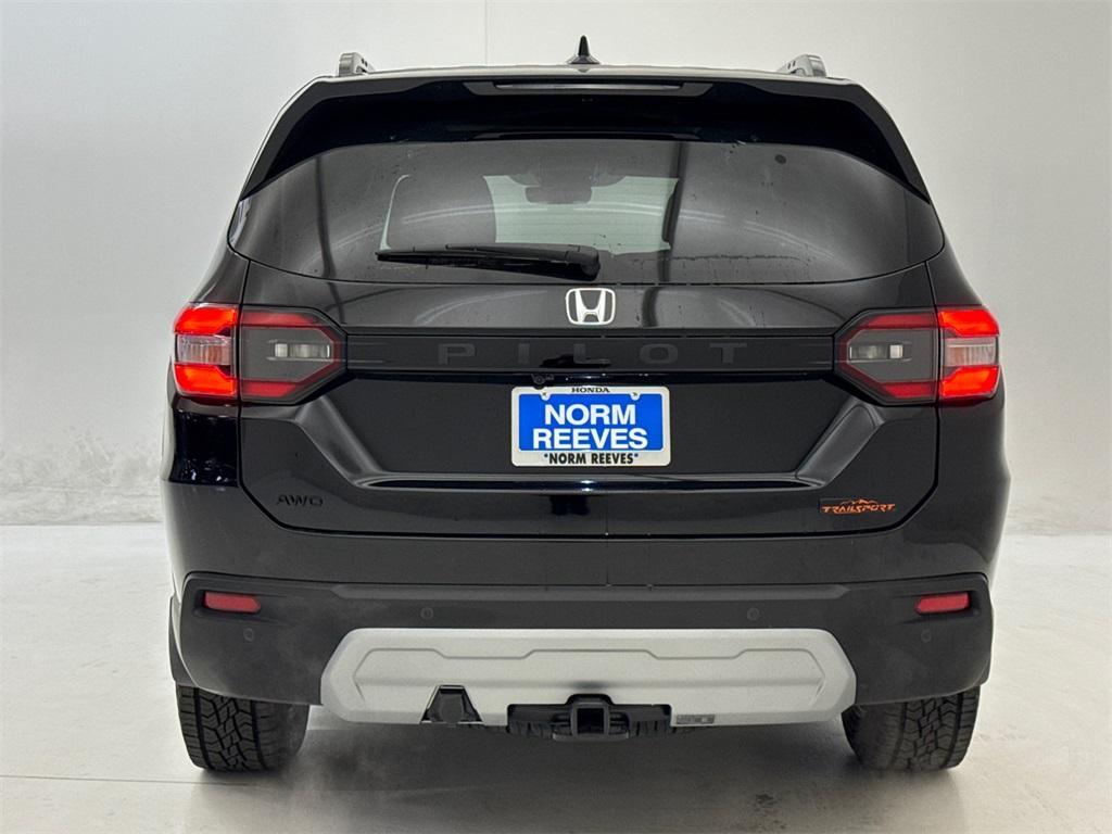 new 2025 Honda Pilot car, priced at $48,555