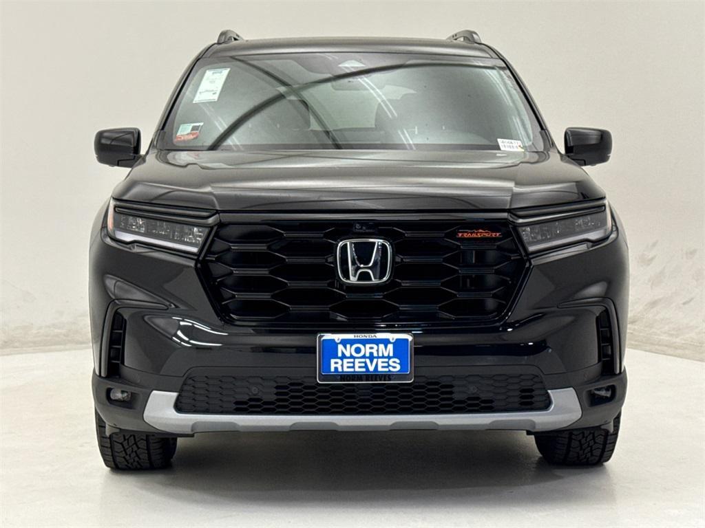 new 2025 Honda Pilot car, priced at $48,555