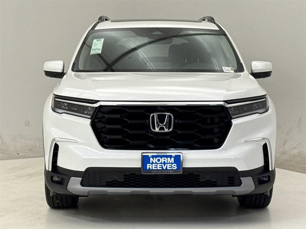 new 2025 Honda Pilot car, priced at $52,485