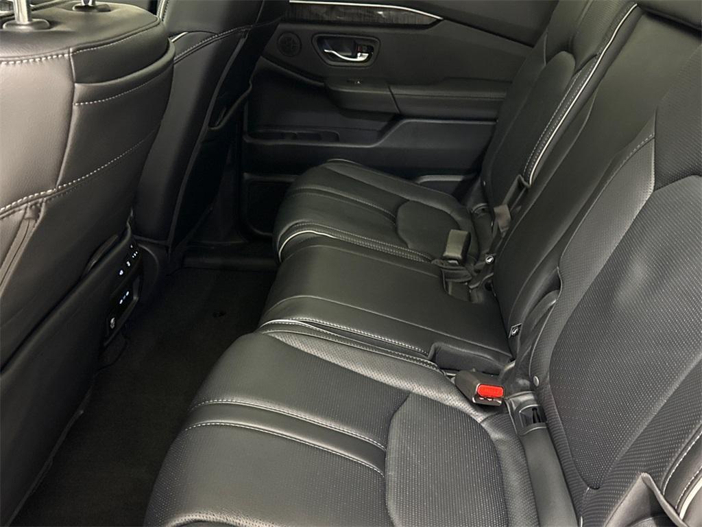 new 2025 Honda Pilot car, priced at $52,485