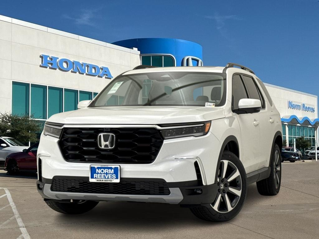 new 2025 Honda Pilot car, priced at $53,985
