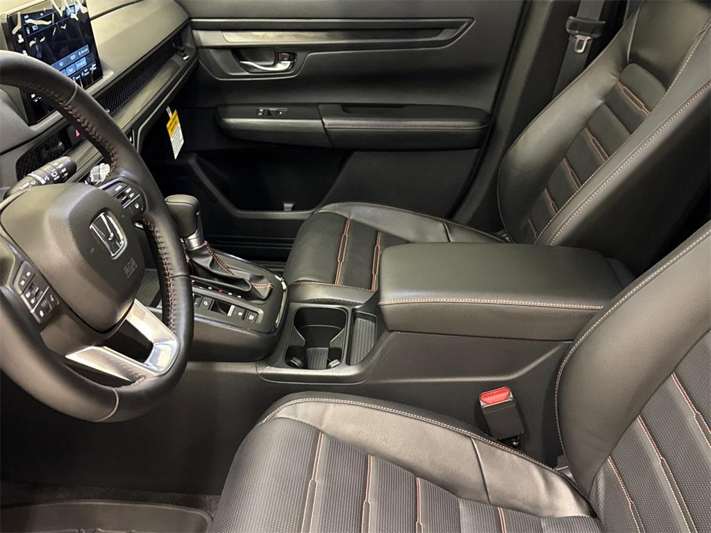 new 2025 Honda CR-V Hybrid car, priced at $37,287