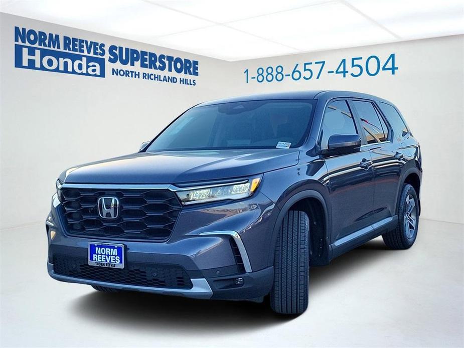 new 2025 Honda Pilot car, priced at $46,695