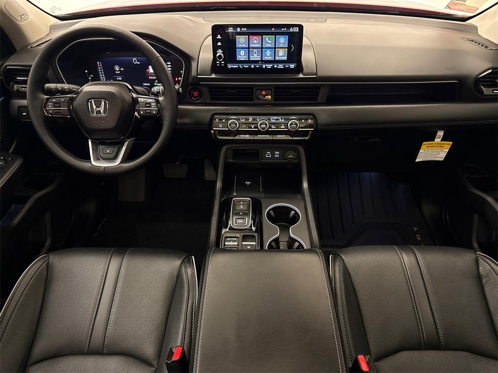 new 2025 Honda Pilot car, priced at $54,485