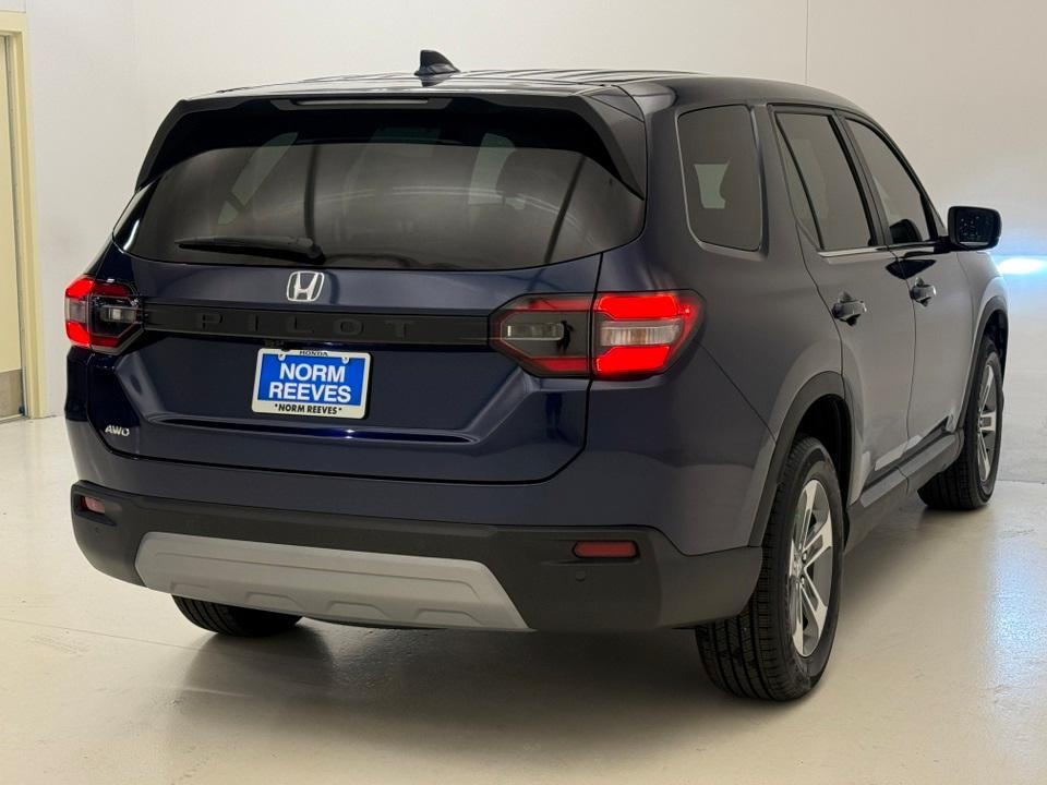new 2025 Honda Pilot car, priced at $45,868