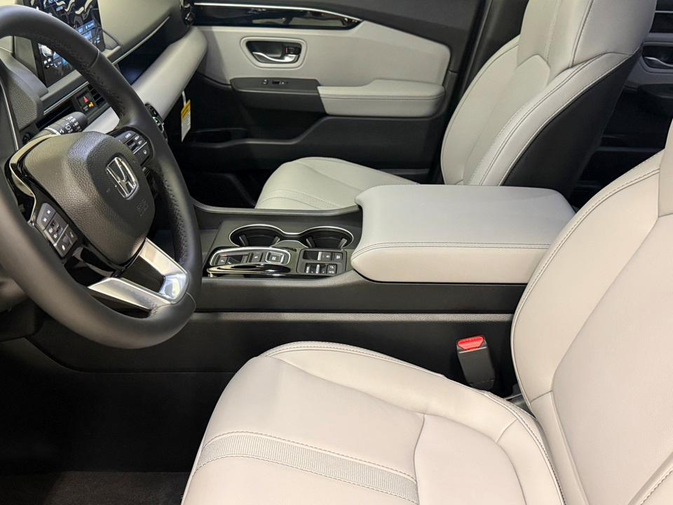 new 2025 Honda Pilot car, priced at $45,868