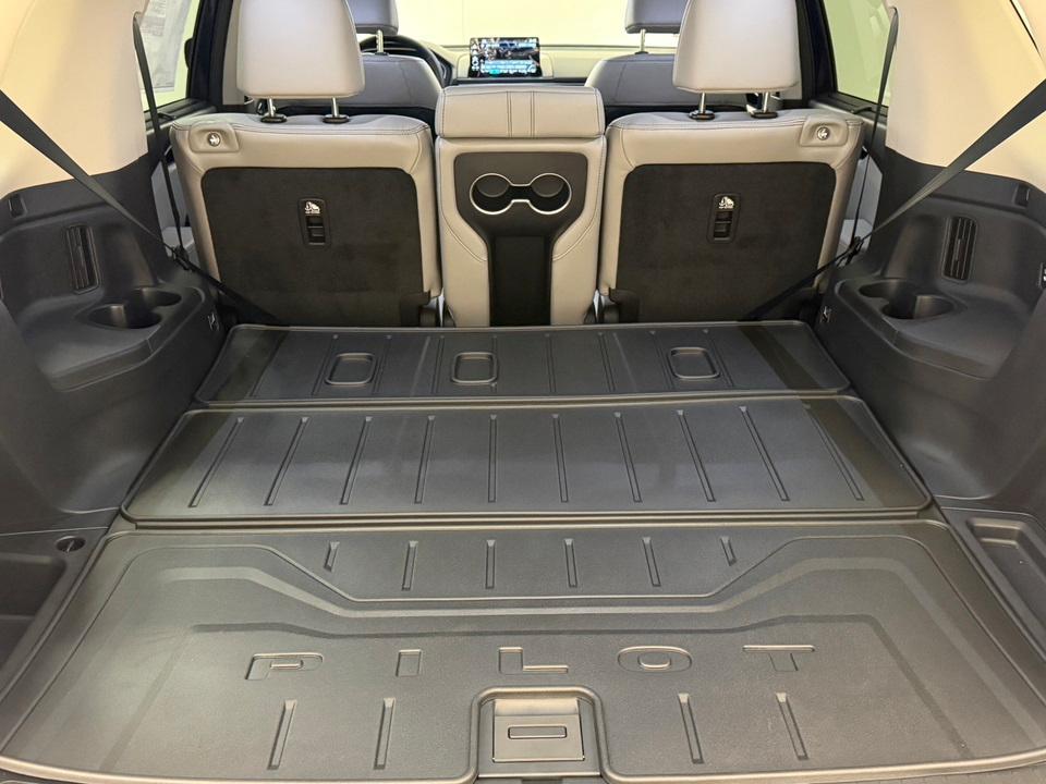 new 2025 Honda Pilot car, priced at $45,868