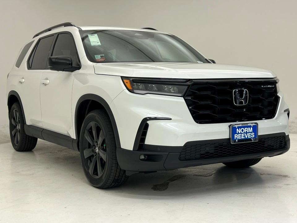 new 2025 Honda Pilot car, priced at $53,930