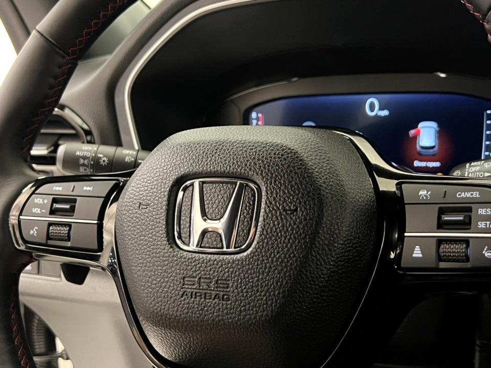 new 2025 Honda Pilot car, priced at $53,930