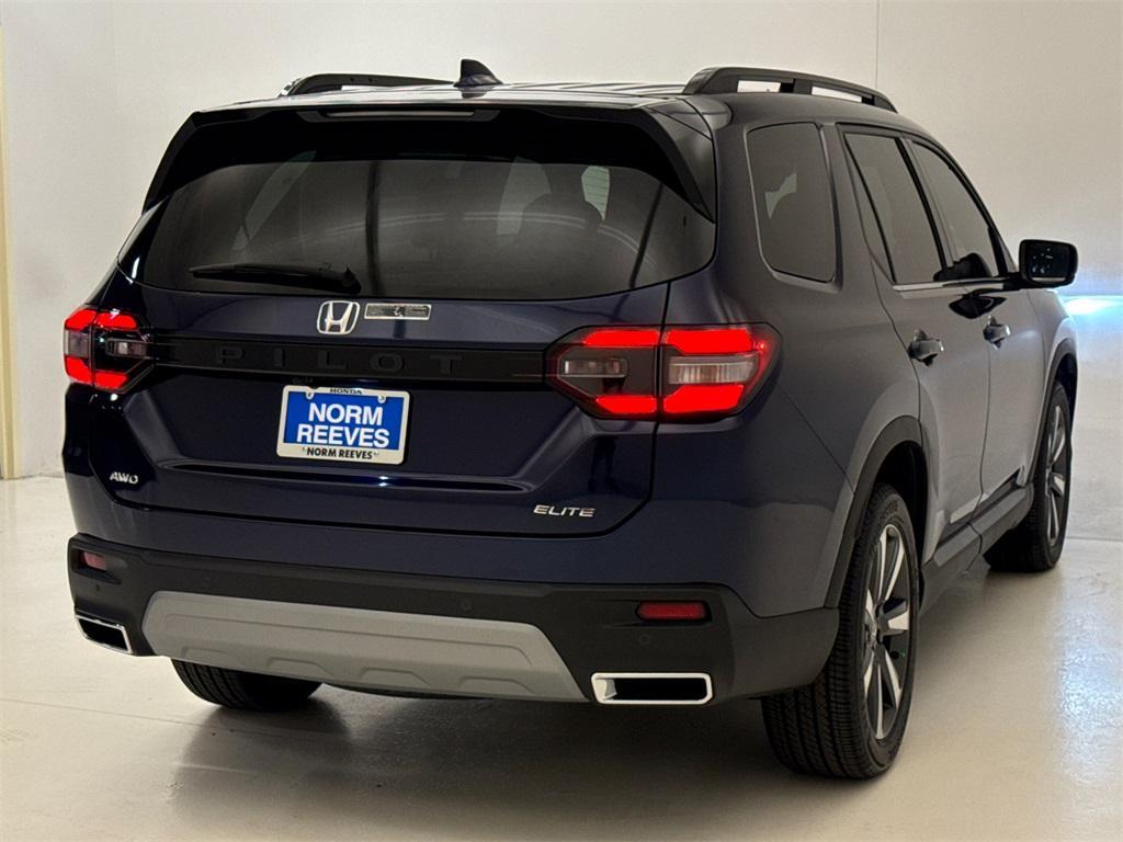 new 2025 Honda Pilot car, priced at $52,280