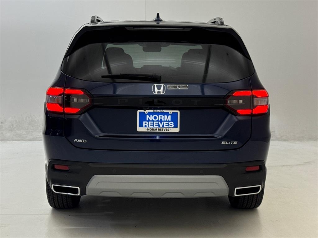 new 2025 Honda Pilot car, priced at $52,280