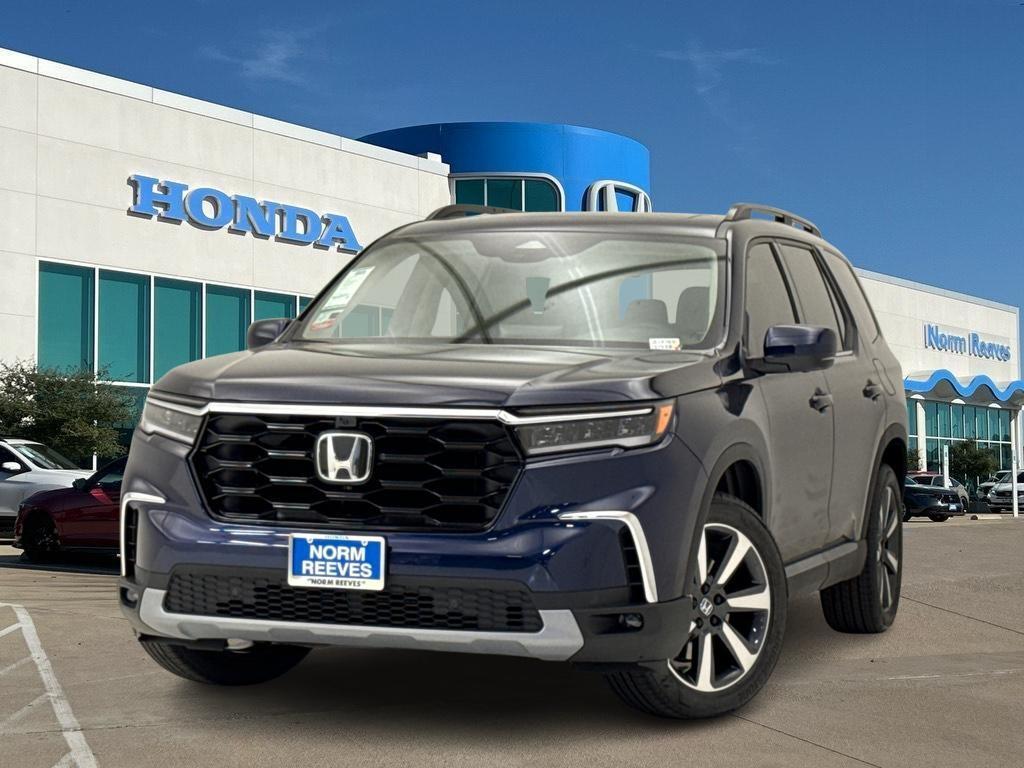 new 2025 Honda Pilot car, priced at $52,280