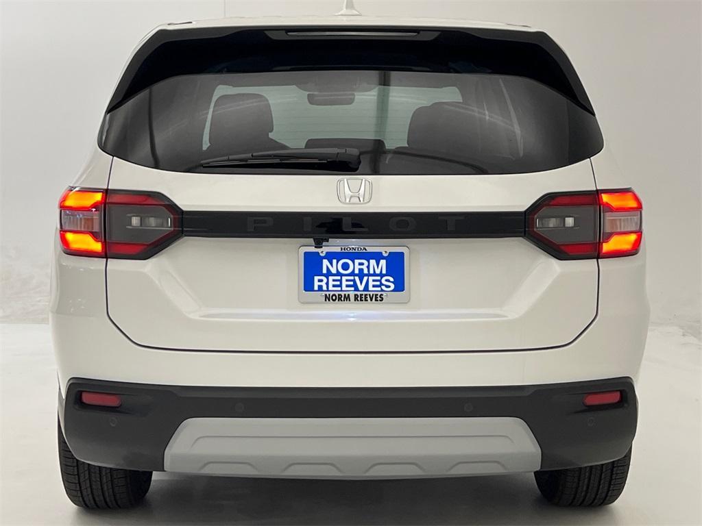 new 2025 Honda Pilot car, priced at $42,127