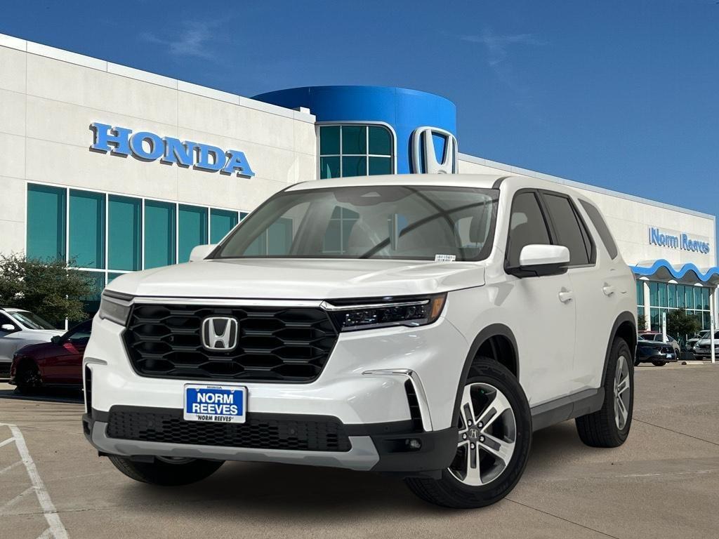 new 2025 Honda Pilot car, priced at $42,127