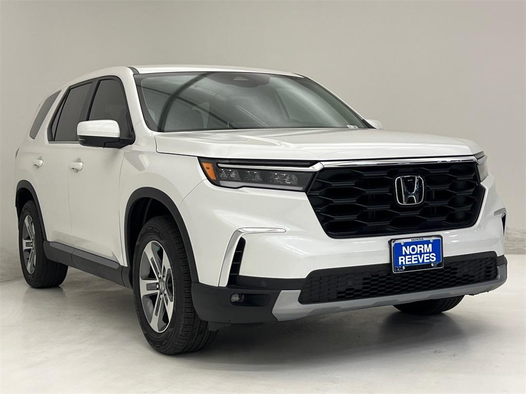 new 2025 Honda Pilot car, priced at $42,127