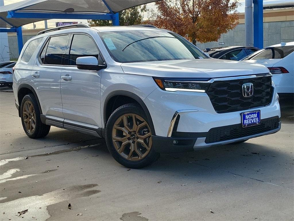 new 2024 Honda Pilot car, priced at $48,424