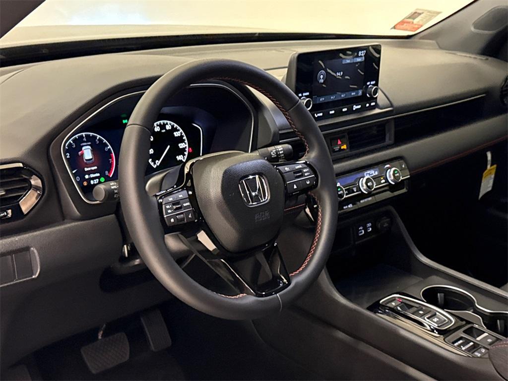 new 2025 Honda Pilot car, priced at $39,861