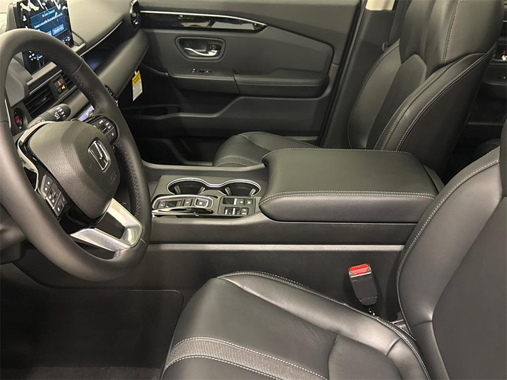 new 2025 Honda Pilot car, priced at $47,950