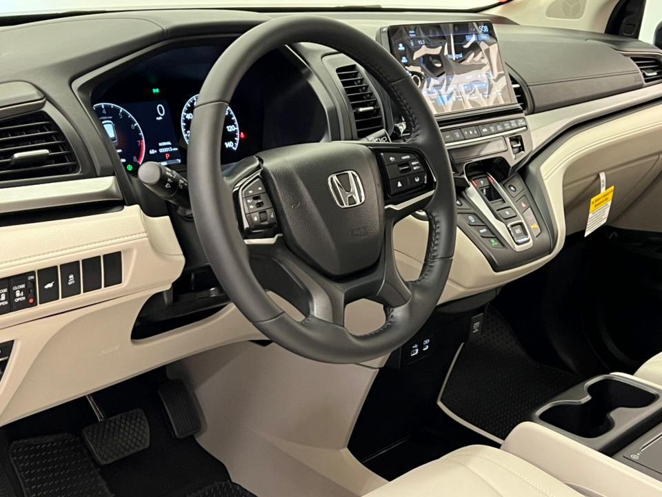 new 2025 Honda Odyssey car, priced at $40,218