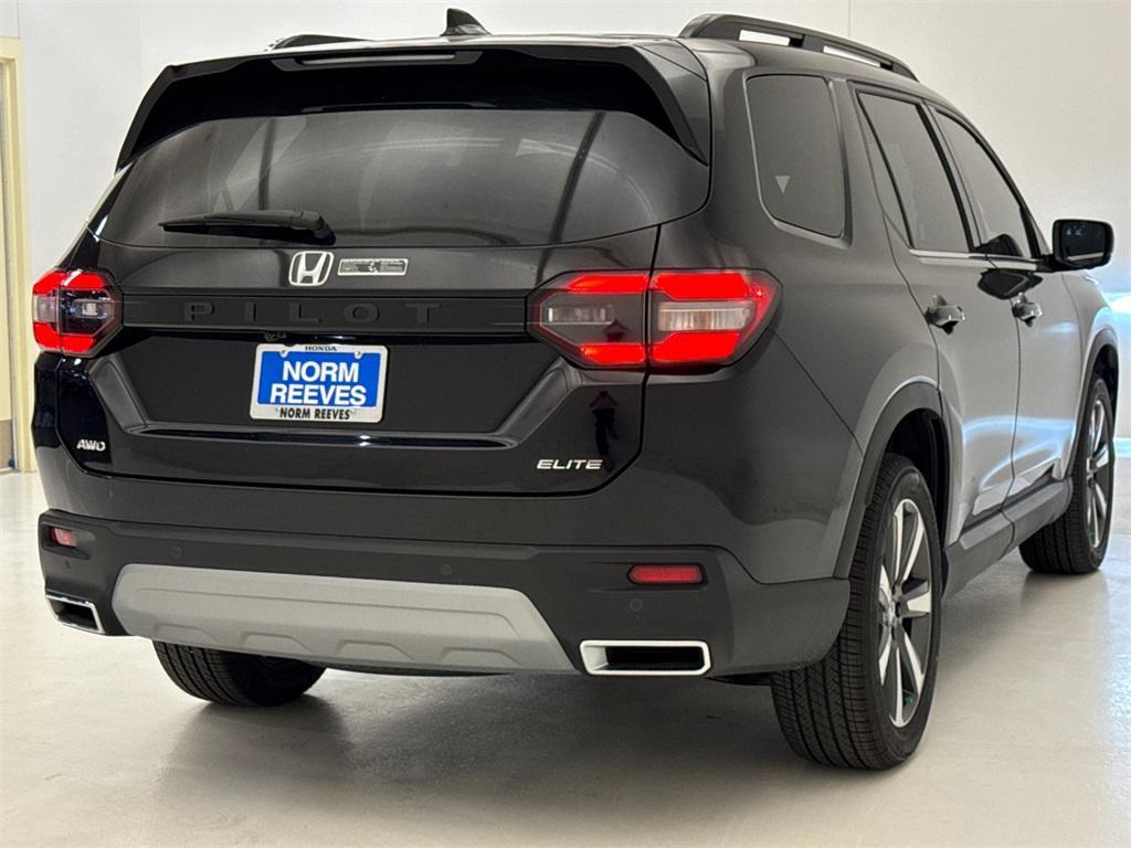 new 2025 Honda Pilot car, priced at $51,975