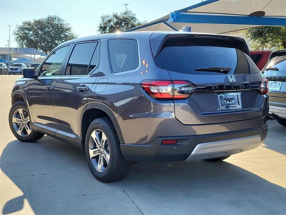 new 2025 Honda Pilot car, priced at $45,075