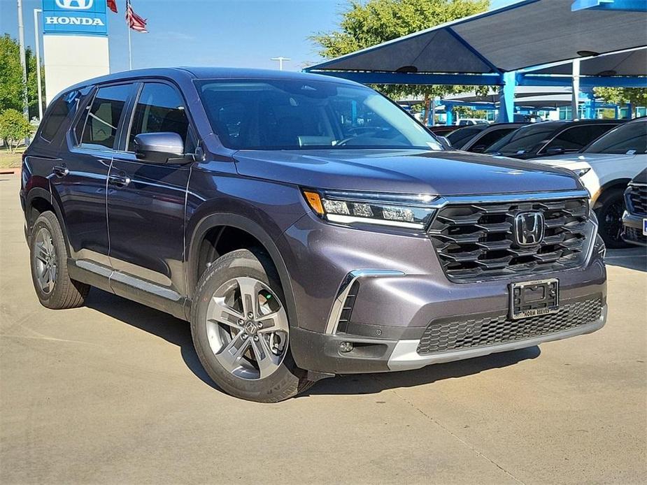 new 2025 Honda Pilot car, priced at $44,659