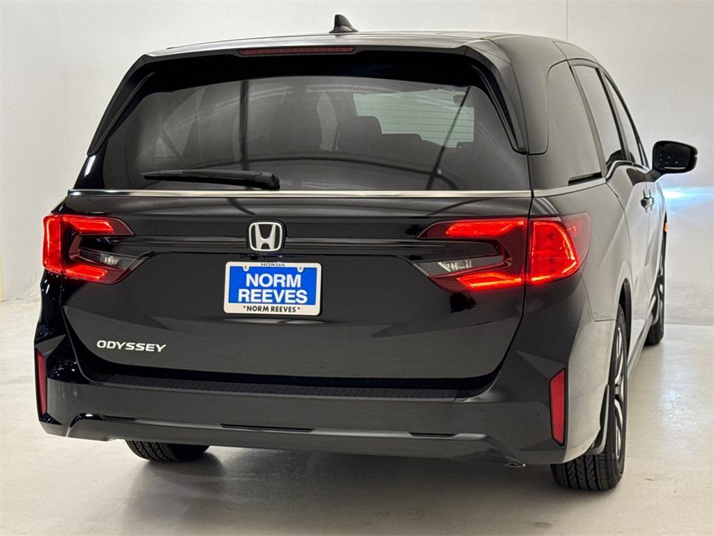 new 2025 Honda Odyssey car, priced at $40,817