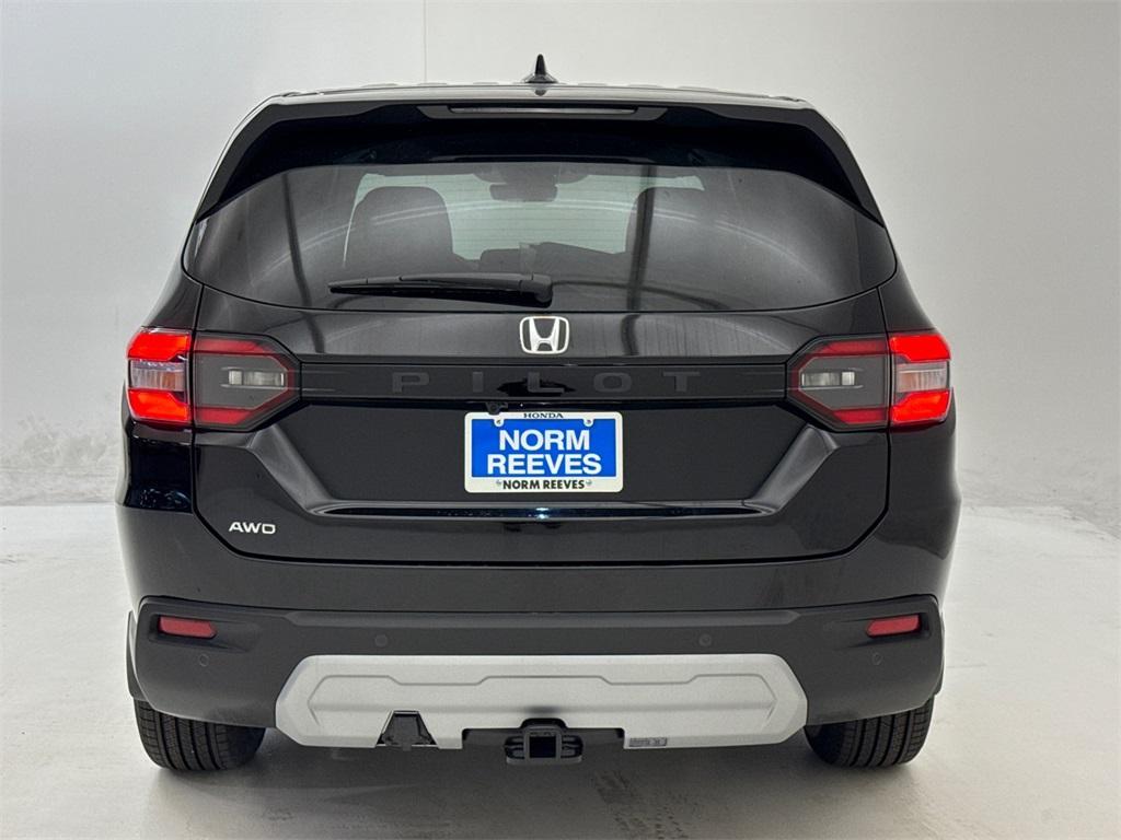 new 2025 Honda Pilot car, priced at $45,630