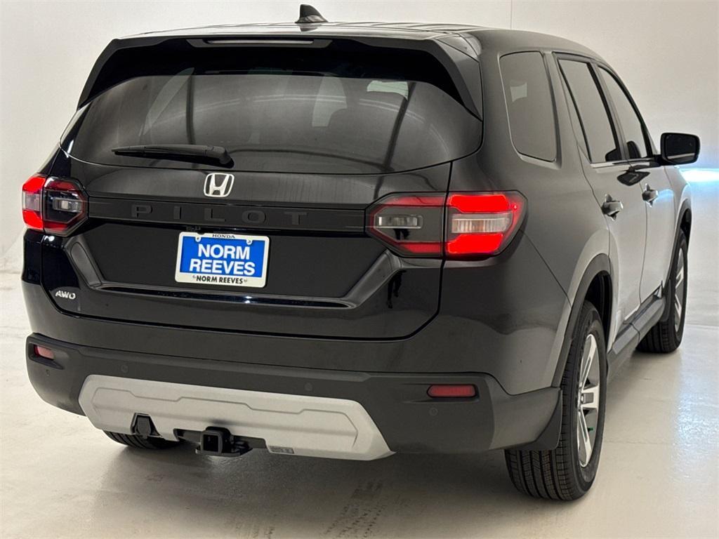 new 2025 Honda Pilot car, priced at $45,630