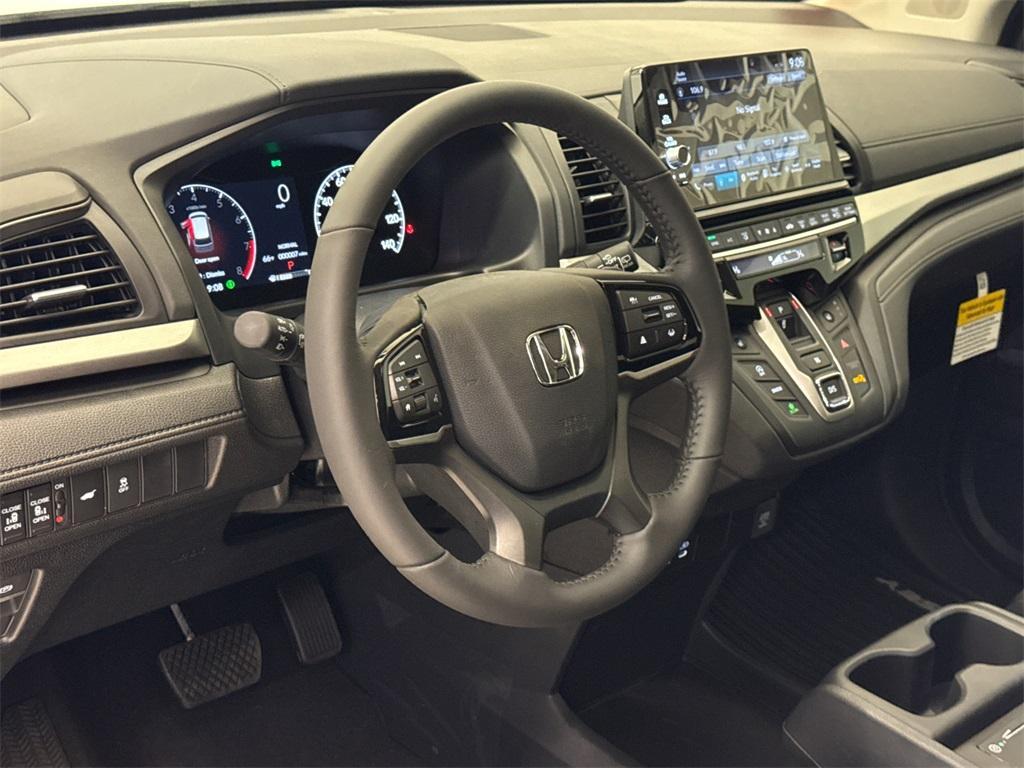 new 2025 Honda Odyssey car, priced at $41,679