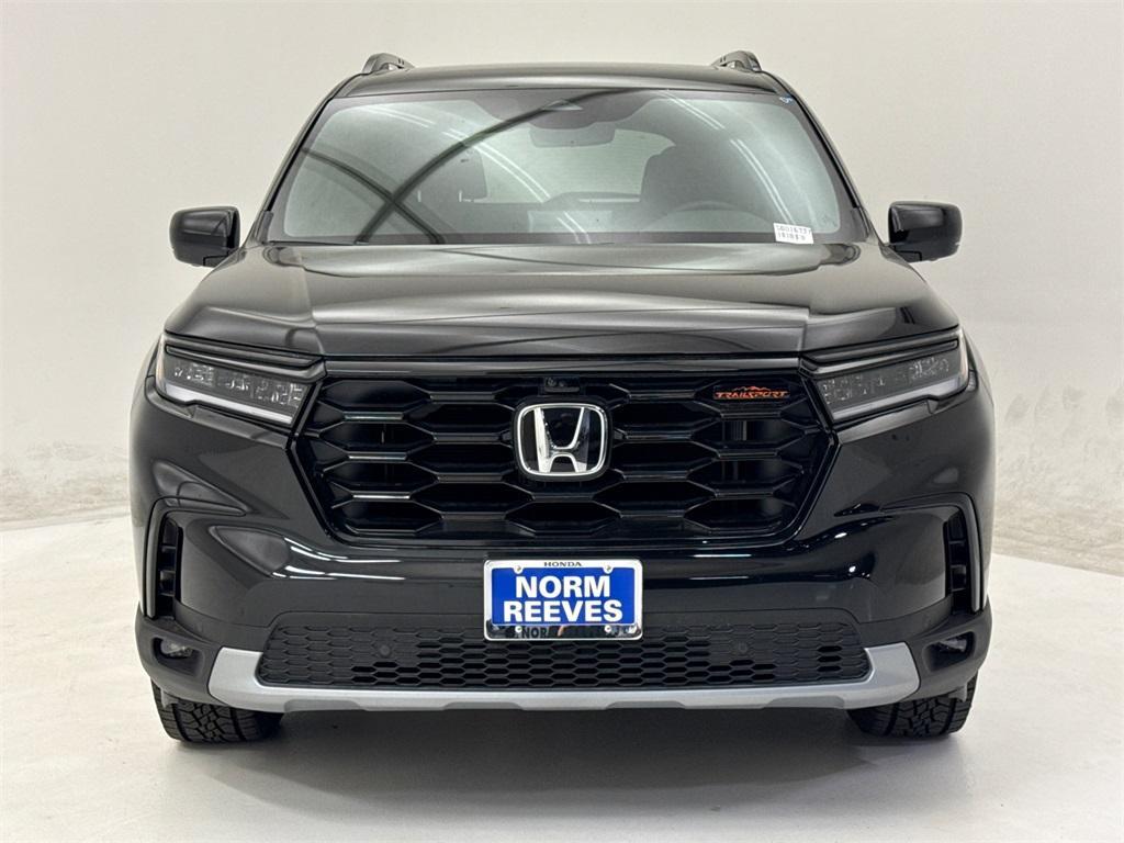 new 2025 Honda Pilot car, priced at $49,823