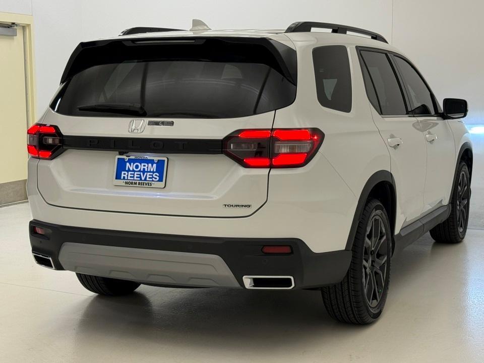 new 2025 Honda Pilot car, priced at $48,055
